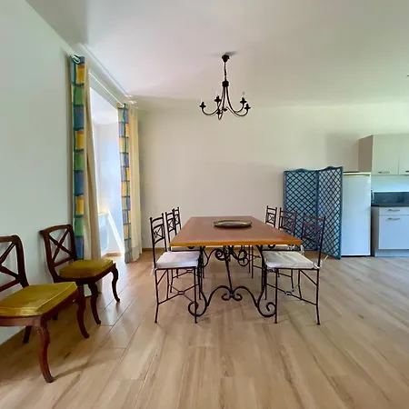 בית נופש Le De Barrau *