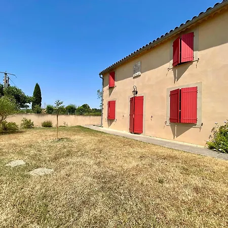 בית נופש Le De Barrau *